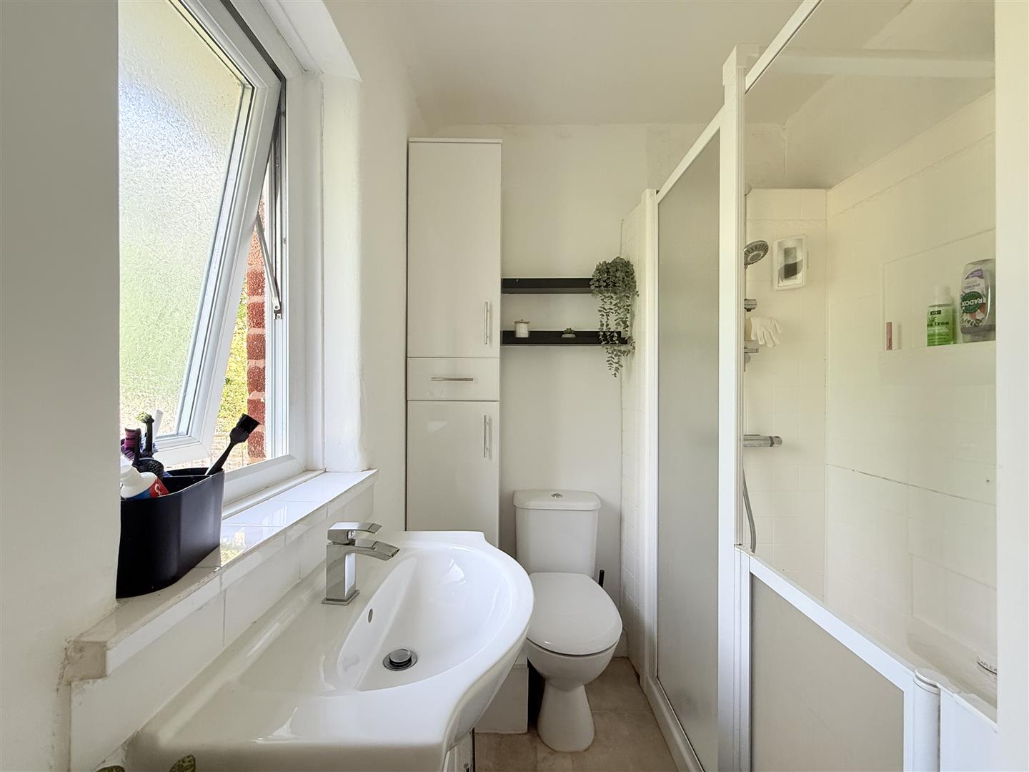2 bed house - terraced in Kingsway, Dukinfield, Dukinfield – photo 3